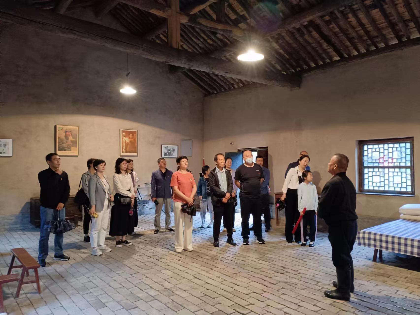 f7f906f71836ca26398c2a1a2dec194.jpg f7f906f71836ca26398c2a1a2dec194.jpg