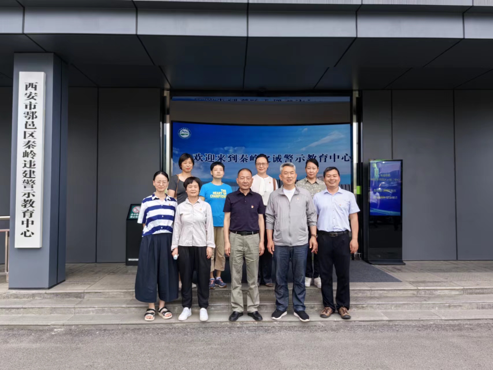 1005989755.jpg 1005989755.jpg