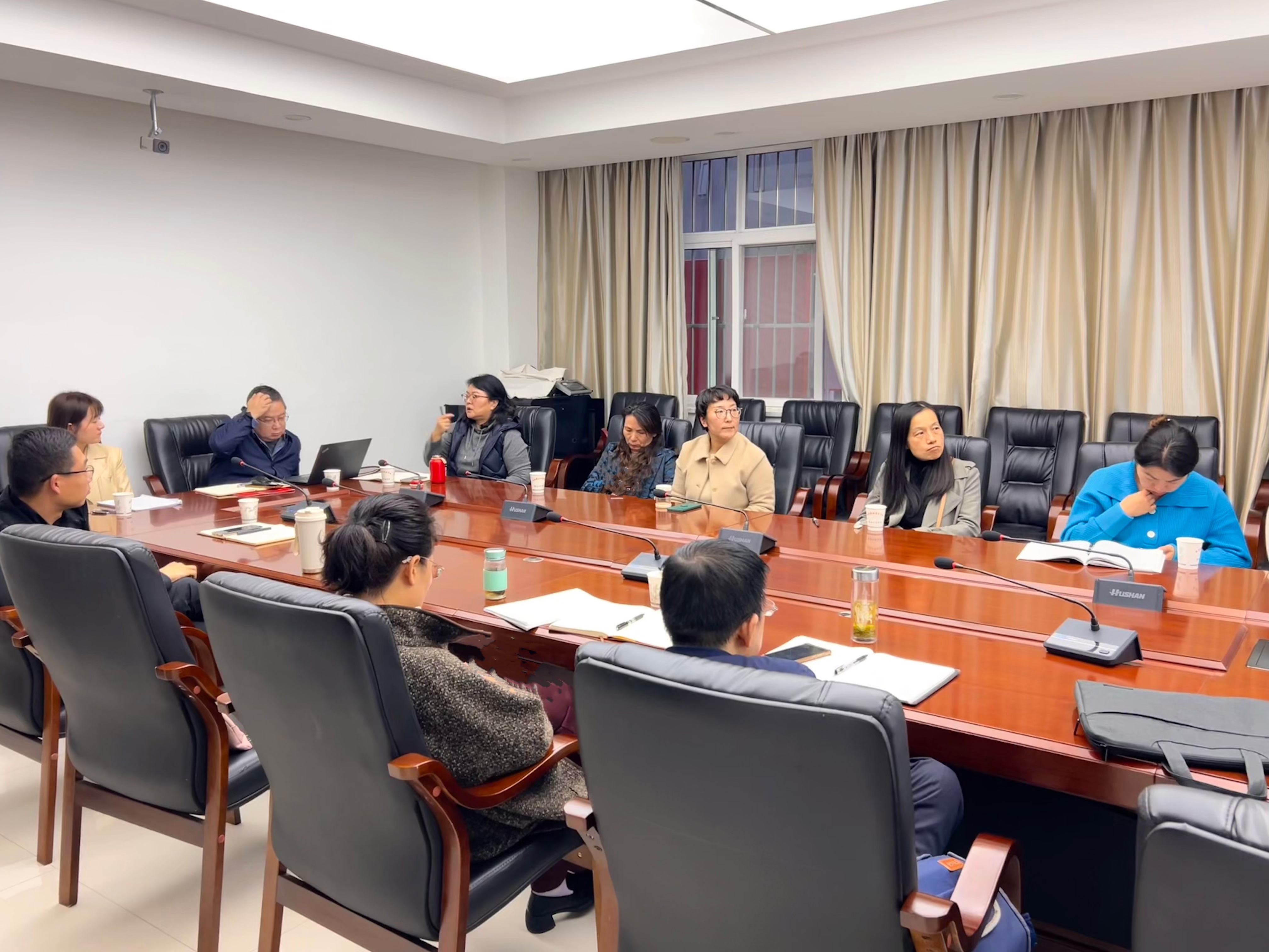 b3af96f104718d2cbf2bd4b3f98e094.jpg b3af96f104718d2cbf2bd4b3f98e094.jpg