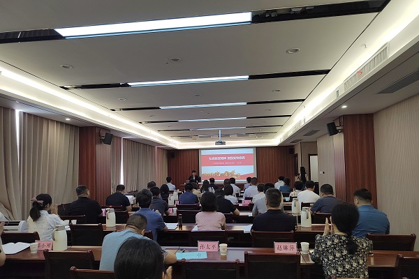 送教图片2.jpg 送教图片2.jpg