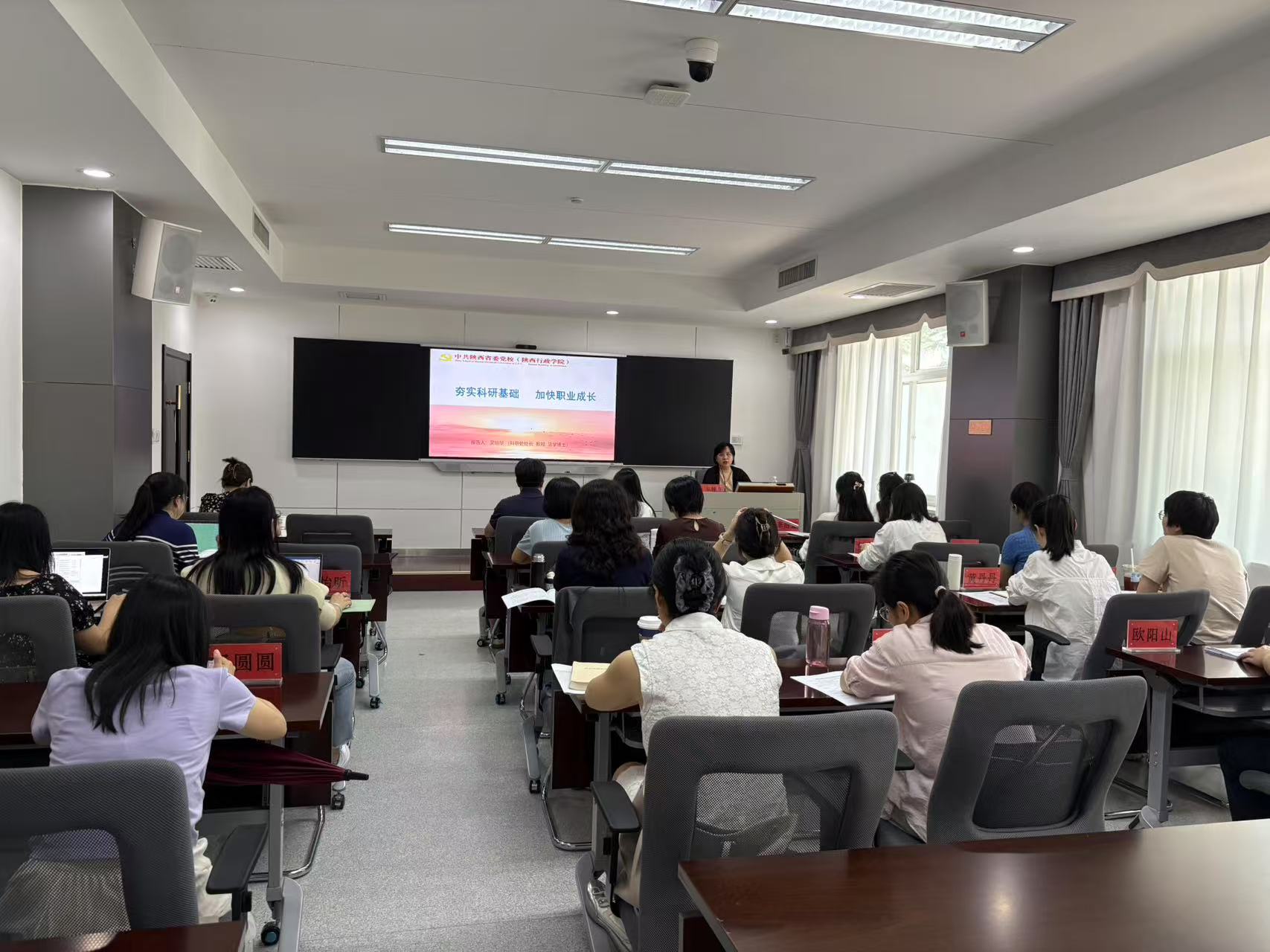 197687156ff113bfda2576d0e94c57c.jpg 197687156ff113bfda2576d0e94c57c.jpg