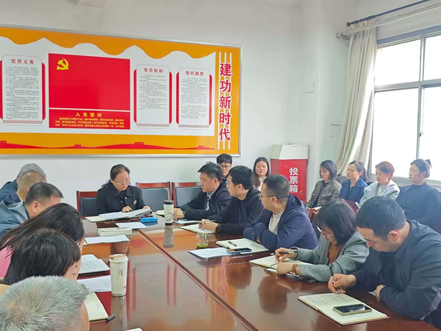 ecc27fbac1355cbdaaa1bc6fd9b8ab8.jpg ecc27fbac1355cbdaaa1bc6fd9b8ab8.jpg