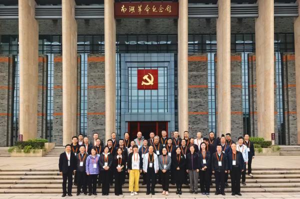 微信图片_20251117111415.jpg 微信图片_20251117111415.jpg